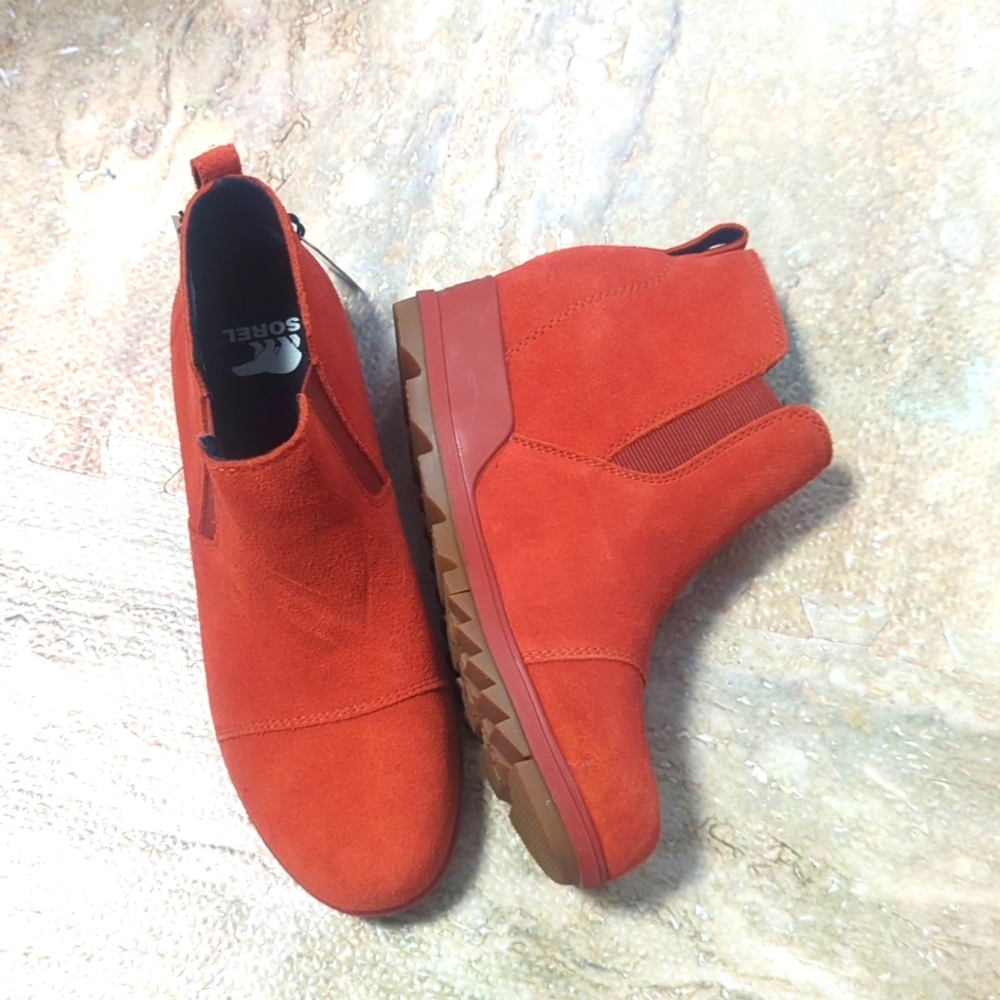 SOREL BOOTIES